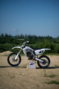 Kawasaki KXF 250 - 8