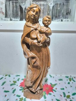 Drevená soška Madonna s Ježiškom - 8