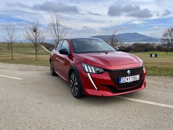 Peugeot e-208 GT - 8