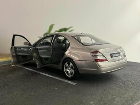 1:18 Mercedes-Benz S-Class (W221) - AUTOart Millennium - 8