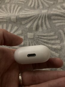 Apple AirPods 2019 - 8