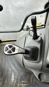 traktorbagr Komatsu WB97 S5 joystick - 8