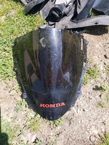 Plasty na motocykel Honda CBR 1000 ročník 2004-2005 - 8