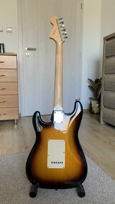 Fender Squier Affinity Series Stratocaster - 8