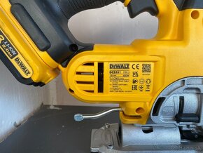 DeWalt DCS331N 18 V priamočiara píla - 8