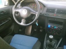 Predám pekný VW Golf 1,9TDI, 5-dverový hatchback -TOP PONUKA - 8