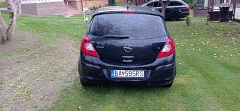 Opel Corsa D 1.2 benzín - 8