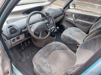 Citroen Xsara Picasso 2.0 HDI - 8