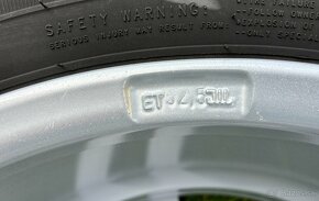 Predám 17''ALU DEZENT  5x108 pneu 235/55 R17 - 8