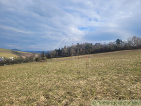 Stavebný pozemok s krásnym výhľadom nad obcou Jasenica pri - 8