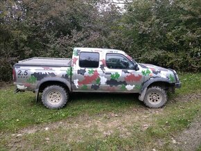 Nissan Navara 2,5TD - 8