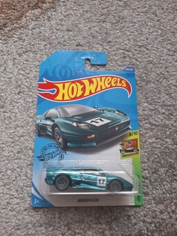 Hot wheels mix autíčok 2. - 8