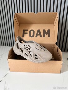 Dámske Yeezy foam RNNR - 8