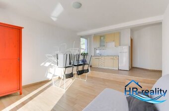 Pag, Novalja – zariadený apartmán na predaj - 8