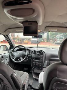 Chrysler Grand Voyager 3.3 V6 - 8