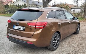 Kia Ceed SW 1.6 benzín , PLATINUM - 8