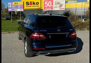 Mercedes ML350 D 4 MATIC - 8