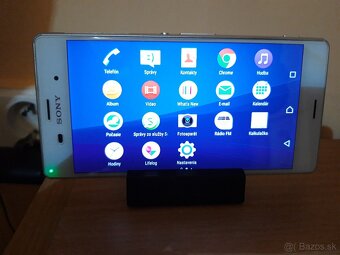 Sony Z3 vodeodolny smartfon, nabijacka, nabijaci stojan, puz - 8