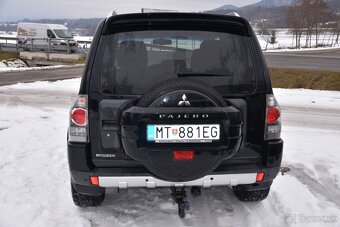 Mitsubishi Pajero - 8