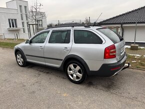 ŠKODA OCTAVIA 2 SCOUT - 8