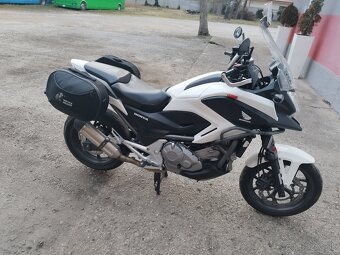 Honda NC700X - 8