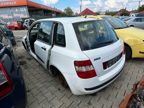 Lacno rozpredám Fiat Stilo 3dv 5dv na náhradné diely - 8