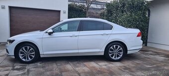 Volkswagen Passat 2.0 TDI EVO Elegance DSG  2021 virtuál - 8