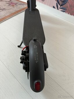 Xiaomi Mi Electric Scooter Pro - 8