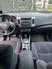 Mitsubishi outlander 4x4 SUV - 8