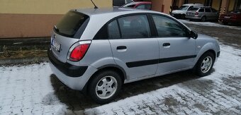 Predám KIA RIO - 8