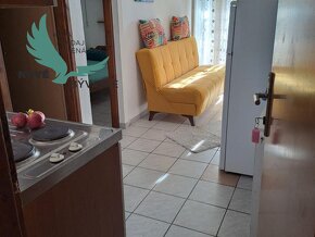 Apartmán len 80m od mora v Chorvátsku vhodný ako investícia - 8