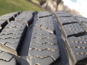 205/60 r16 zimne pneumatiky - 8