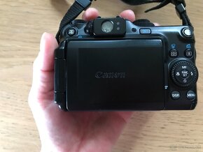 Canon G11 s otocnym displejom - 8