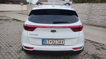 KIA Sportage 1.7 CRDi AUTOMAT, Slovenská - 8