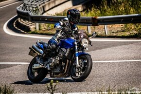 Honda hornet 900 - 8