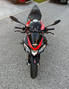 Aprilia TUONO V4 1100 RR 2018 - 8