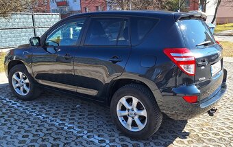 Toyota RAV4 2011 - 8