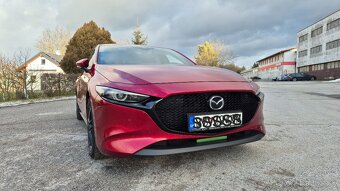 Mazda 3 2.0 Skyactiv G122 Plus Sound 90kW, M6, 5d - 8