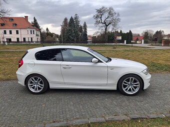 BMW 118d sport TOP STAV  - 8