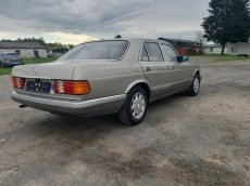 Mercedes 126 260E - 8