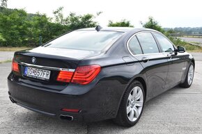 BMW Rad 7 750i xDrive - 8