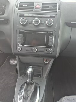 Touran 2,0 TDI DSG - 8