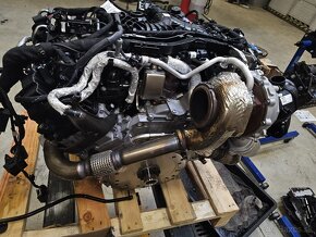 MOTOR DDV - DHX 3,0 TDI AUDI Q8 - 8