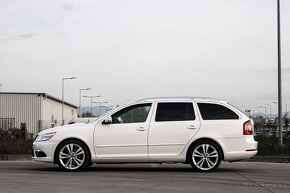 Škoda Octavia Combi 2.0 TDI RS DSG - 8