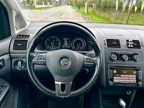 Volkswagen Touran 2.0 TDI Comfortline DSG - 8