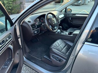 Volkswagen Touareg  3.0TDI  4x4 - 8