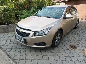 Chevrolet Cruize - 8