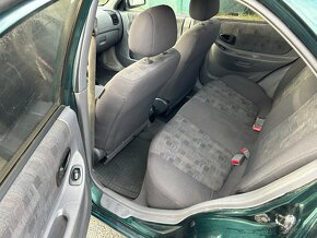 Hyundai Accent 1,4 benzin 185000km - 8