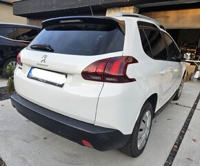 Peugeot 2008 - 8