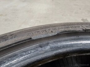 255/35R19 - 8